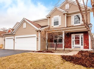 1670 Oakbrooke Cir, Eagan, MN 55122