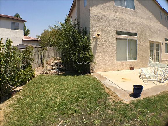 4th image of 992 Crescent Meadows Ct #0
