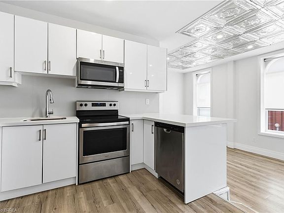 5th image of 140 Dalhousie St #216