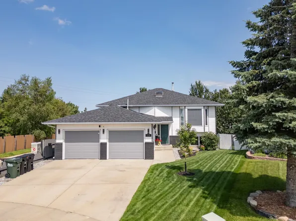 75 Charlton Cres, Strathcona County, AB T8H 1S2
