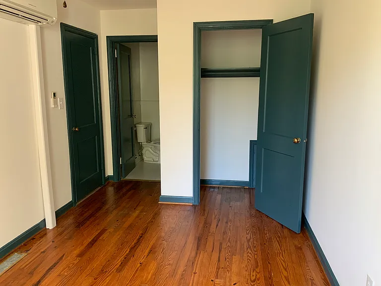 909 Sophia St #A — Photo 11