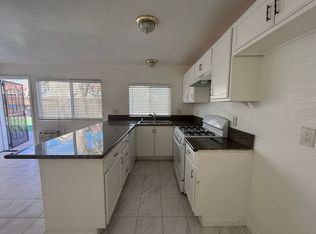 38521 10th Pl E APT 1, Palmdale, CA 93550