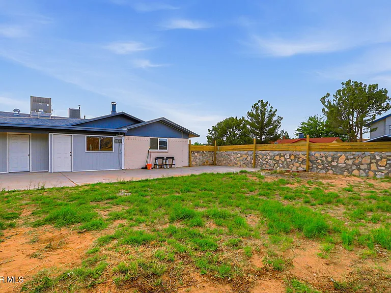 2624 Lake Victoria Dr #A — Photo 31