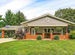 27 Cornell Dr, Camp Hill, PA
