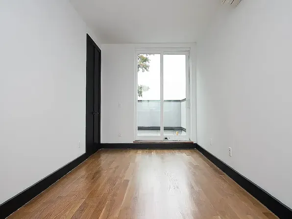 1610 New York Avenue image 5 of 9