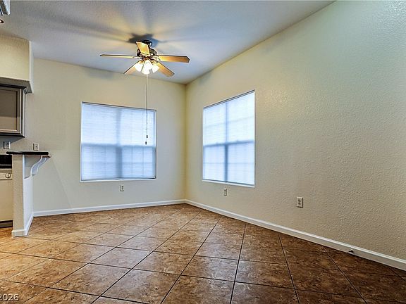 3rd image of 520 Arrowhead Trl Unit 613