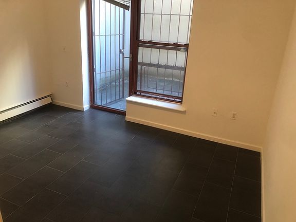 3rd image of 190 E 7th St #103A