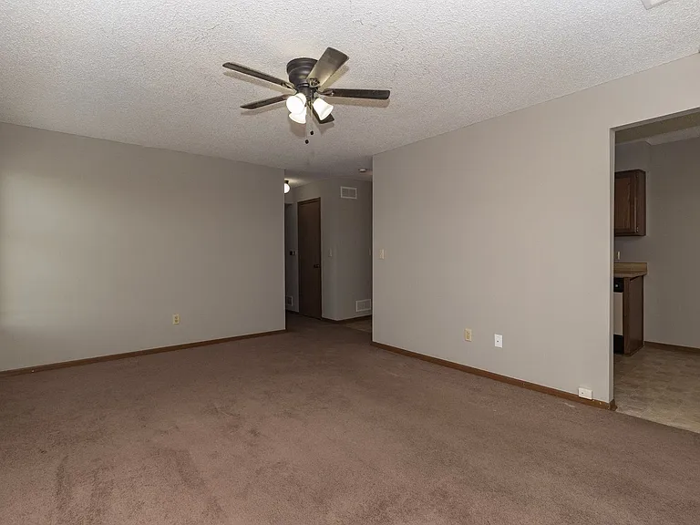 213 W Main St — Photo 15