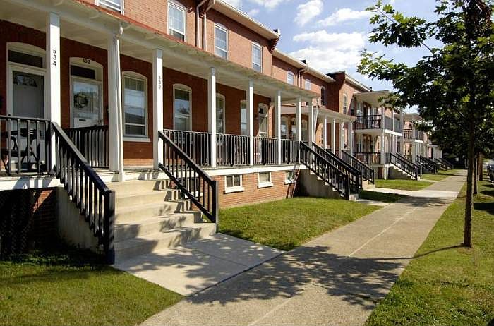 Bayard Ave Streetscape