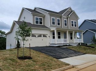35896 McKewnson Way, Round Hill, VA 20141