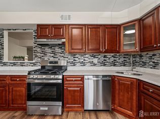 8401 Hana Rd, Edison, NJ 08817