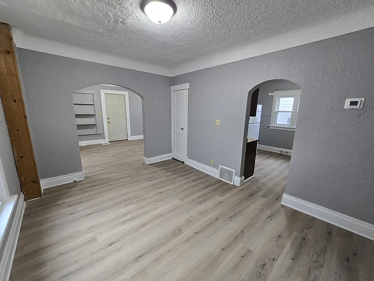 642 Dawson St — Photo 9