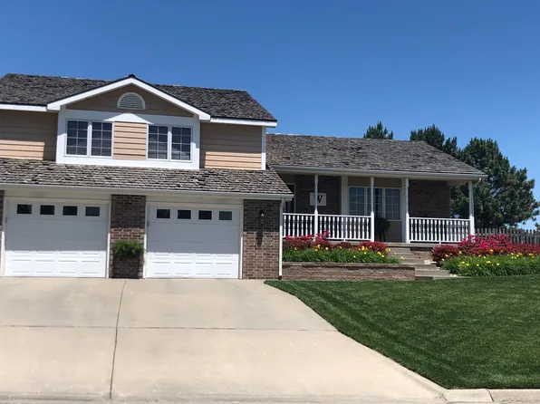 1508 Mistletoe Cir, Junction City, KS 66441