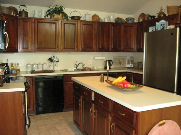 Center island kitchen