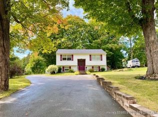 25 Academy St, Calais, ME 04619