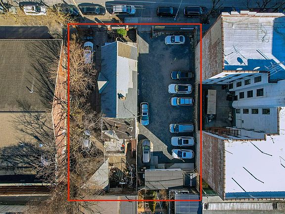 4th image of 860 60th St