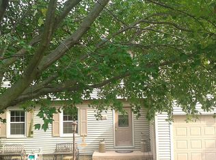 3148 Lincoln Way, Clinton, IA 52732