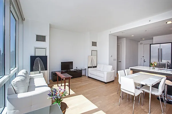 Sold by BLU Real Estate | media 25