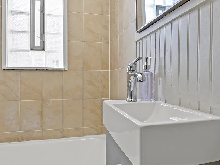 1540 Abbott Rd #3 — Photo 10
