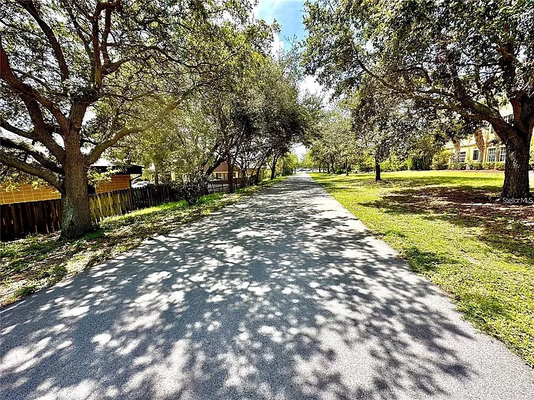 532 Jasmine Way — Photo 17