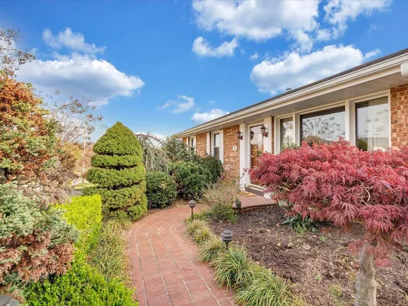 548 Holiday Rd, Vinton, VA 24179
