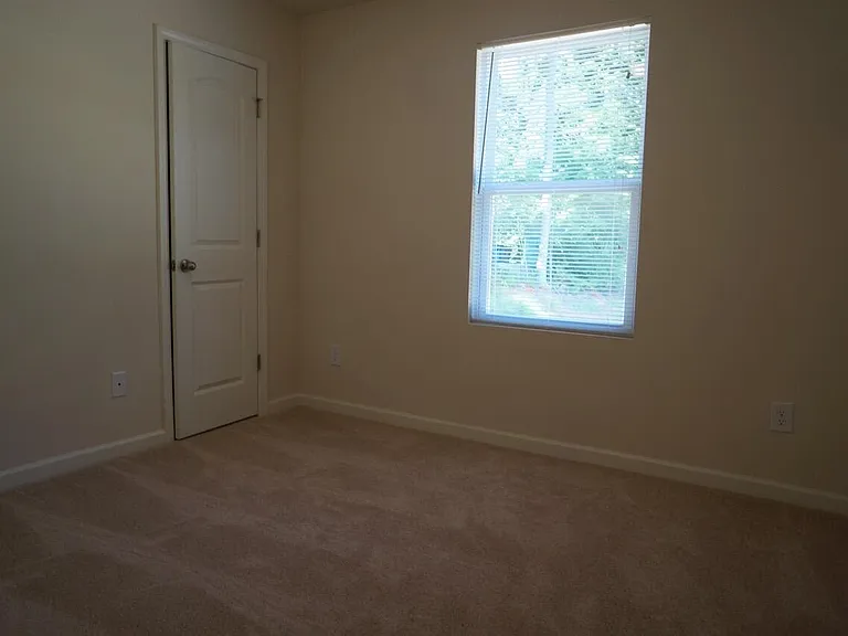 1412 Tamarino Dr — Photo 11