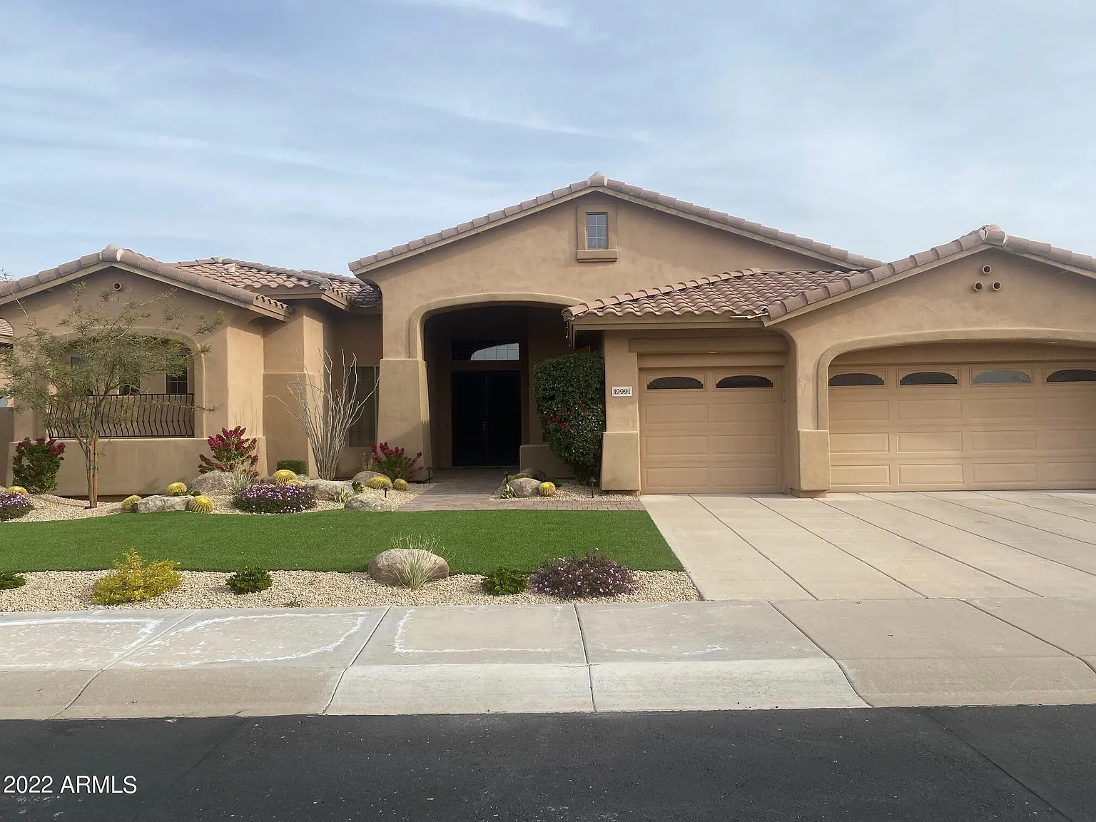 4 bed, 3.5 bath, 3544 sqft, $11,000 — Photo 3