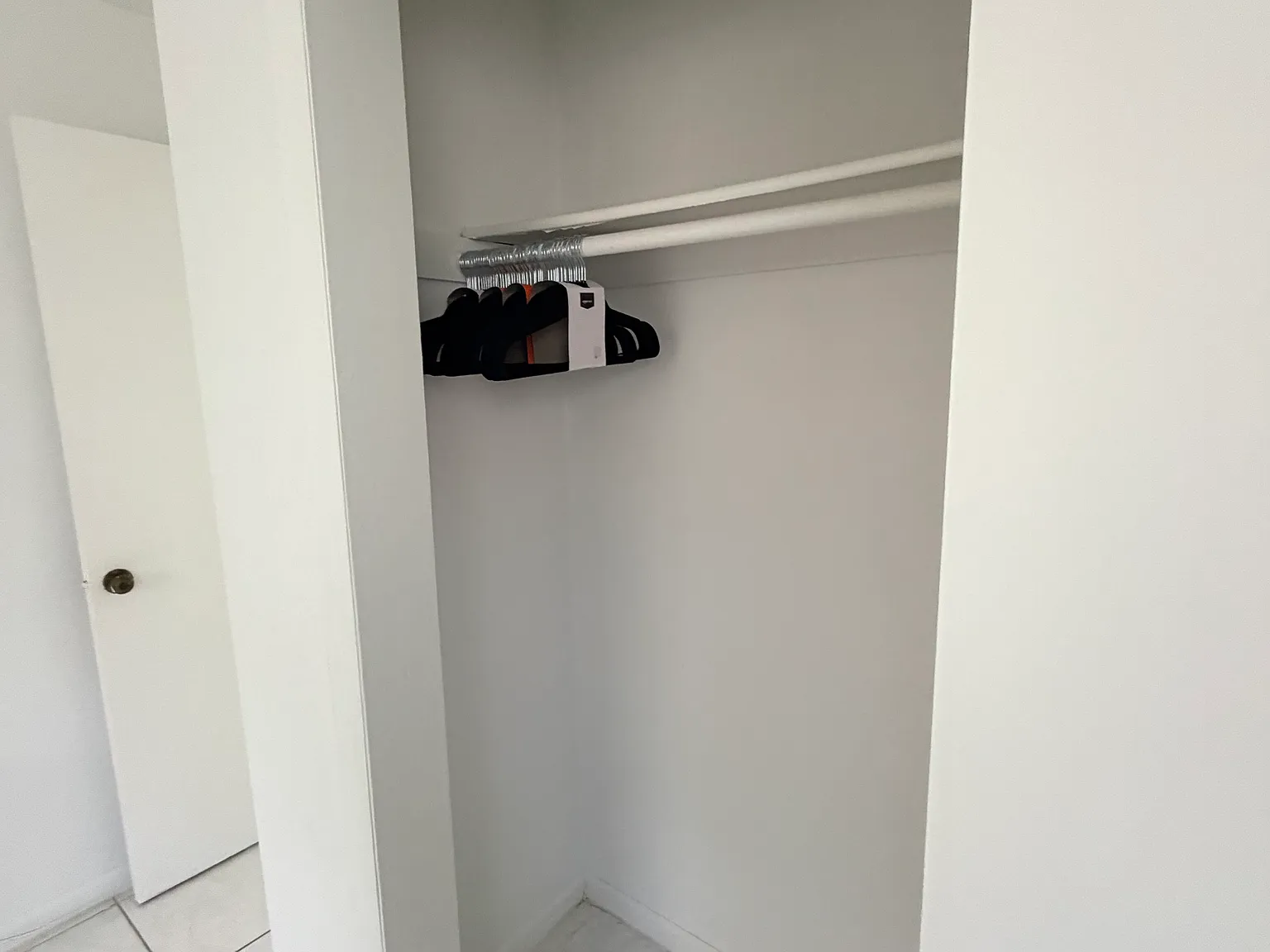 2 bed, 700 sqft, $2,450 — Photo 4