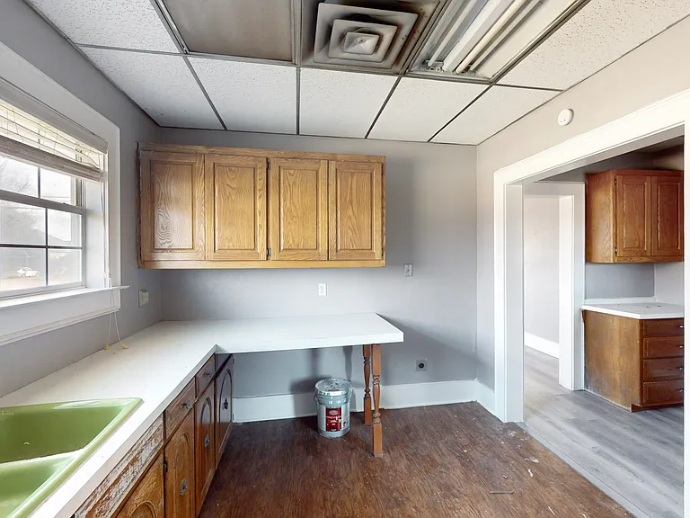 409 W Main St — Photo 21