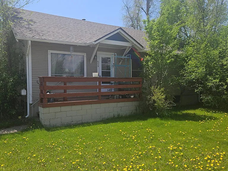 609 W Prospect Rd — Photo 15