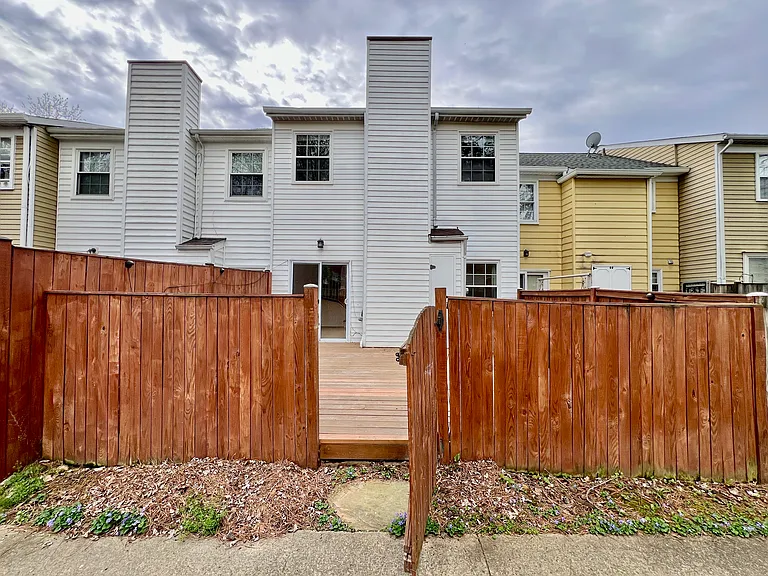 9832 Oakdale Woods Ct — Photo 20