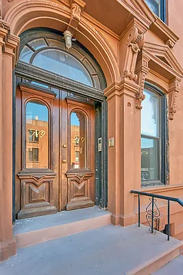 Rented by Compass | media 14