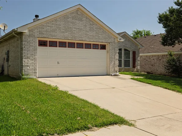 624 Bridle Trl, Saginaw, TX 76179