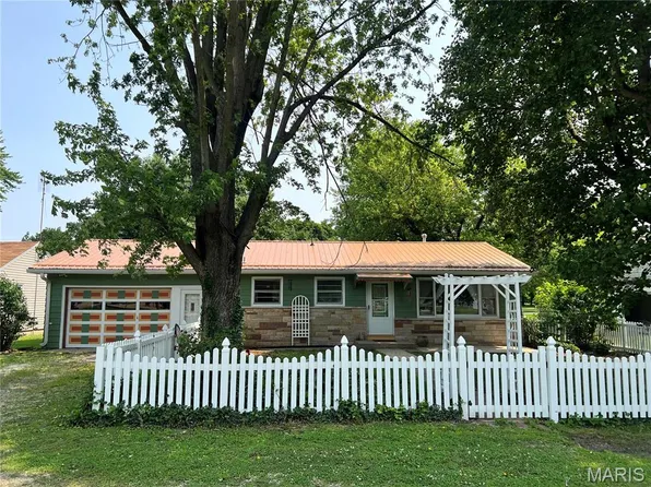 503 Cumberland St, Coffeen, IL 62017