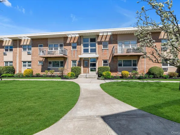 4 Rose Street #5-H1, Oceanside, NY 11572