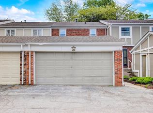 305 Heather Dr, Carmel, IN 46032