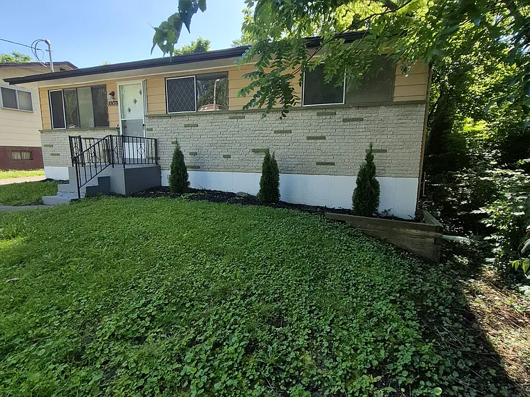 10078 Green Valley Dr — Photo 2