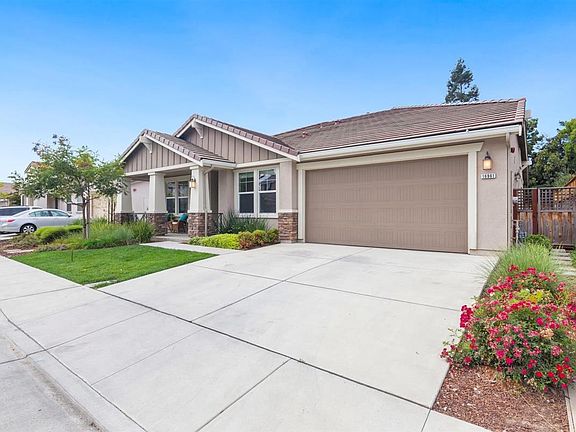 2nd image of 16961 Grapevine Ct