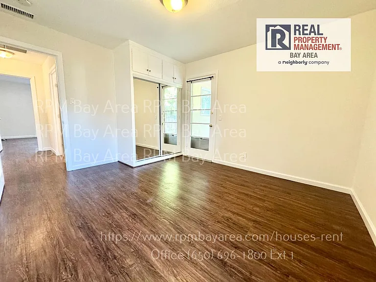 1087 Embarcadero Rd — Photo 10