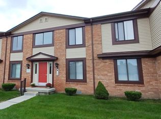 1975 Michigan Ave APT B17, Marysville, MI 48040
