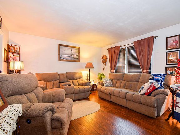 201 Crestbourne Dr Goodview VA-large-002