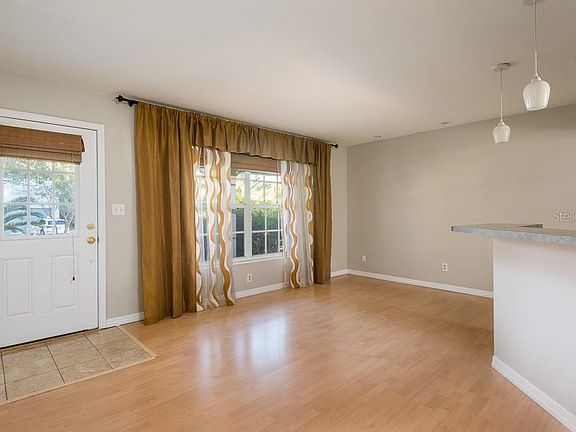 3rd image of 611 Luzon Ave