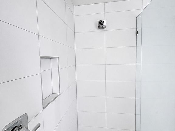 4th image of 1418 Belmont St NW #Penthouse 503