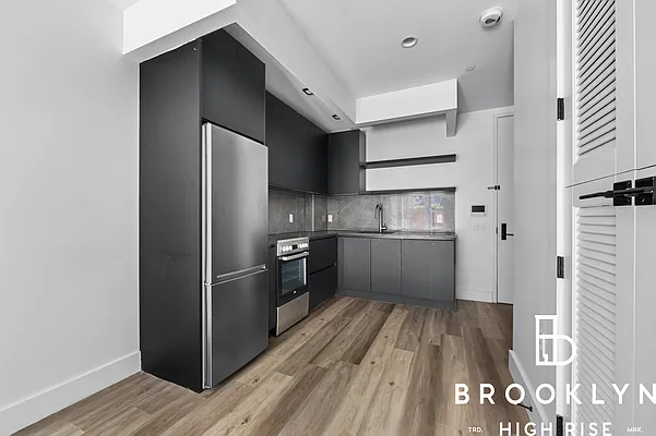 Rented by Brooklyn High Rise LLC | media 7