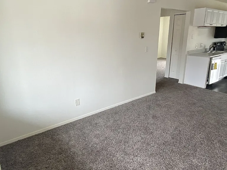 865 Hathaway Dr #A — Photo 6