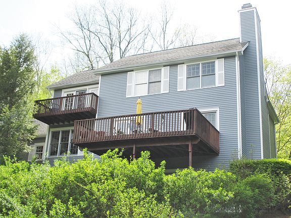 2nd image of 60 Top Hill Ln
