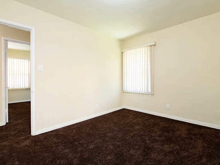 323 N 1st St #323 — Photo 7