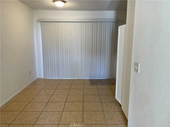 7941 Midhurst Dr, Highland, CA 92346