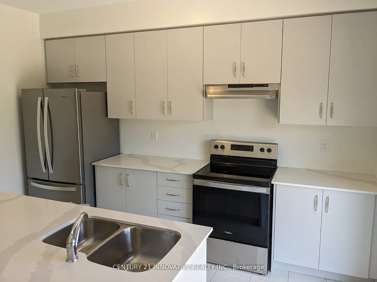 Building Photo - 38 Lahey Cres