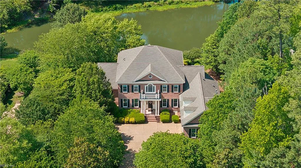 3005 River Reach photo 1